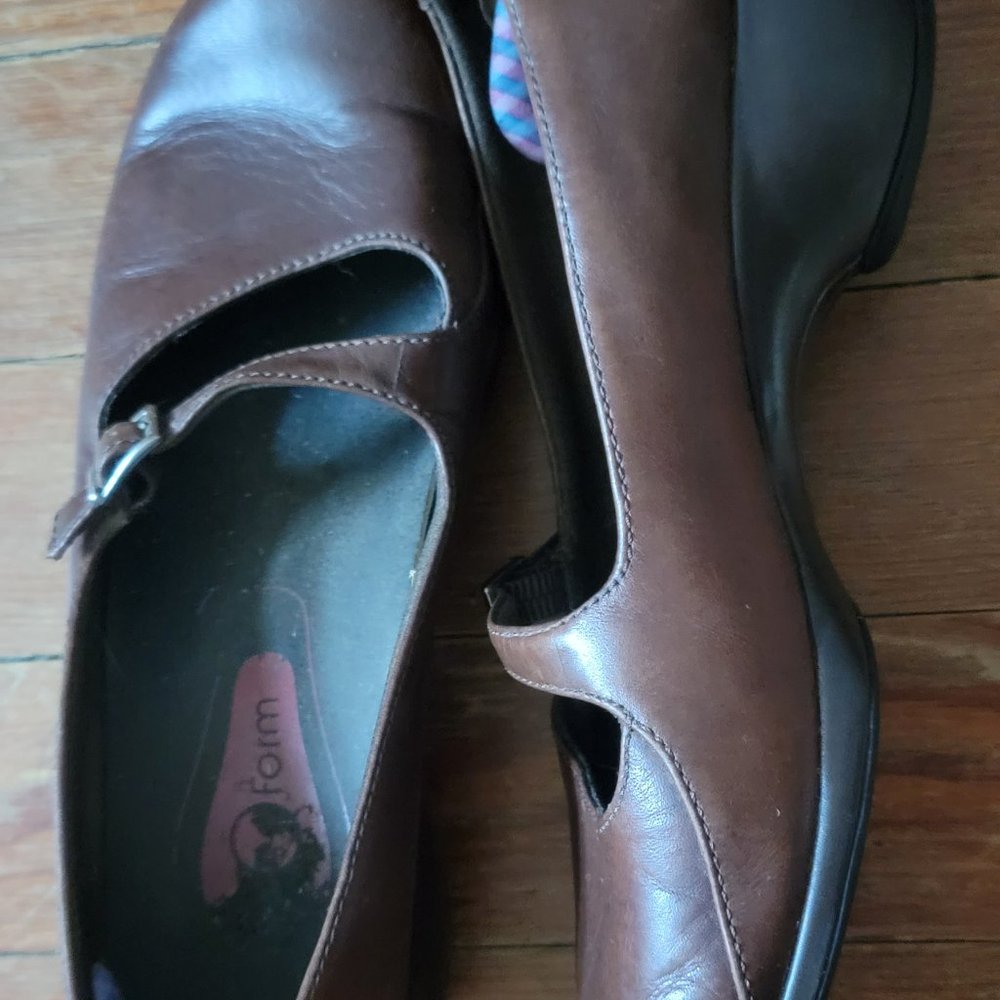 Mary Janes - Size 9 - Brown Merrell Emme Spire